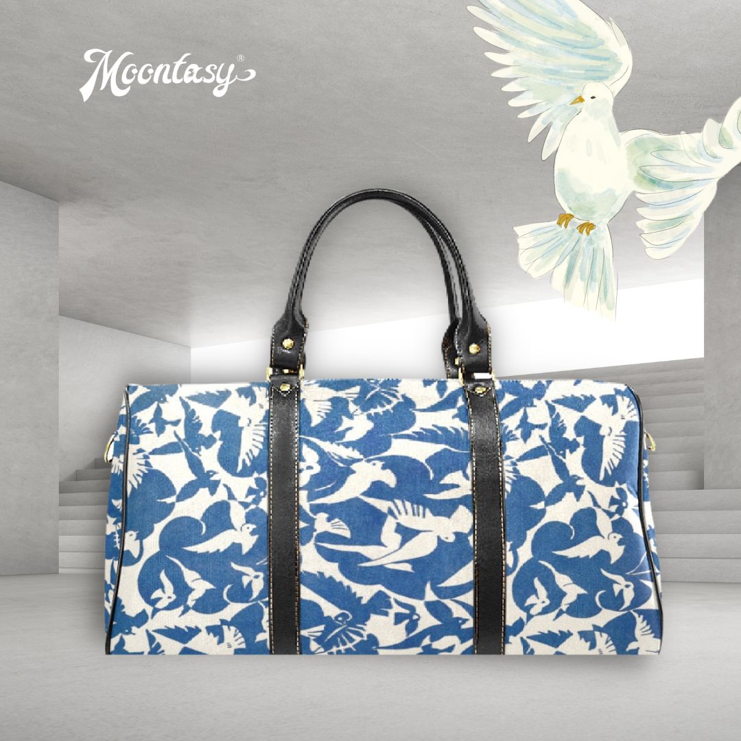 Pigeons Pattern Waterproof Travel Bag/Large (Blue and Beige)