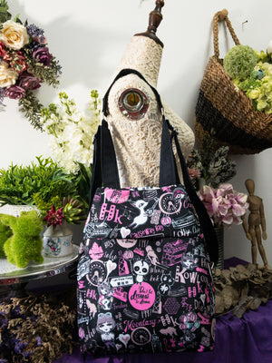 Hong Kong Pattern Center Zip Backpack (Black)